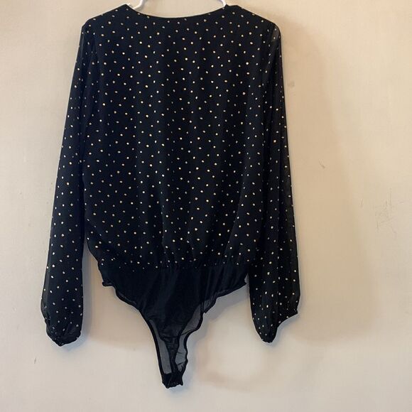 All in Favor Cline black & gold surplice bodysuit Size L NWT - Picture 5 of 7